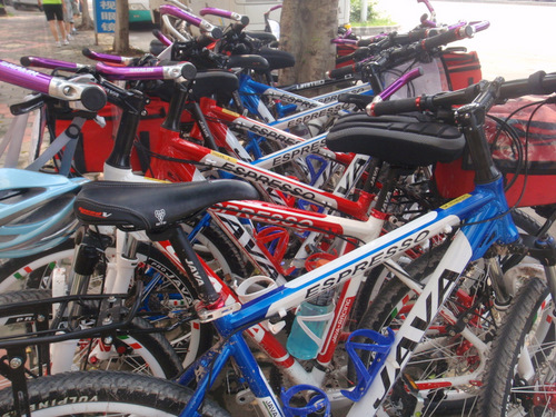 We bike to lunch and park.